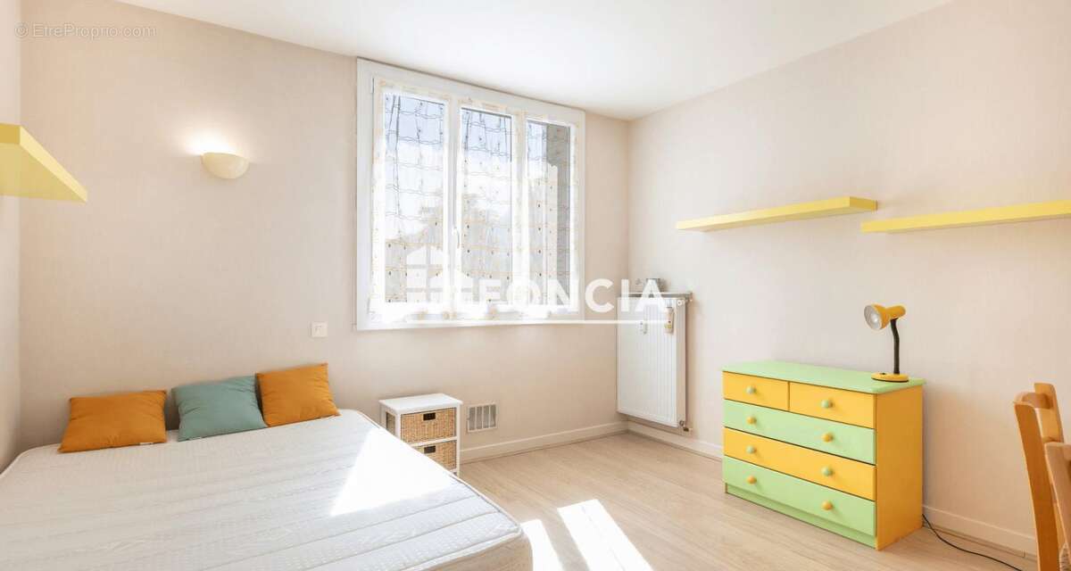Appartement à LE PONT-DE-CLAIX