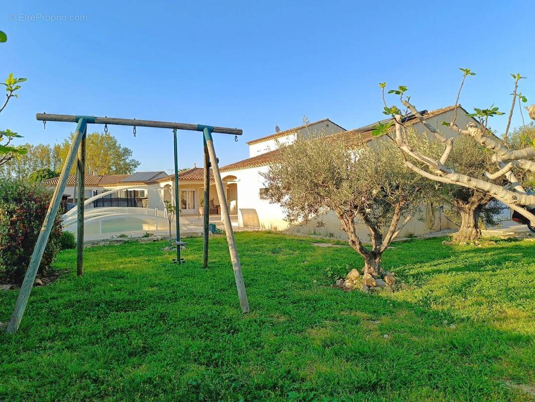 Maison à COURSAN