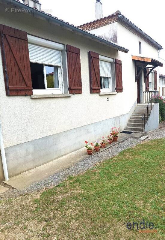 Maison à ROCHECHOUART
