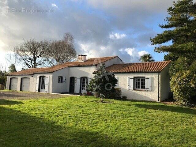 Maison à TALMONT-SAINT-HILAIRE