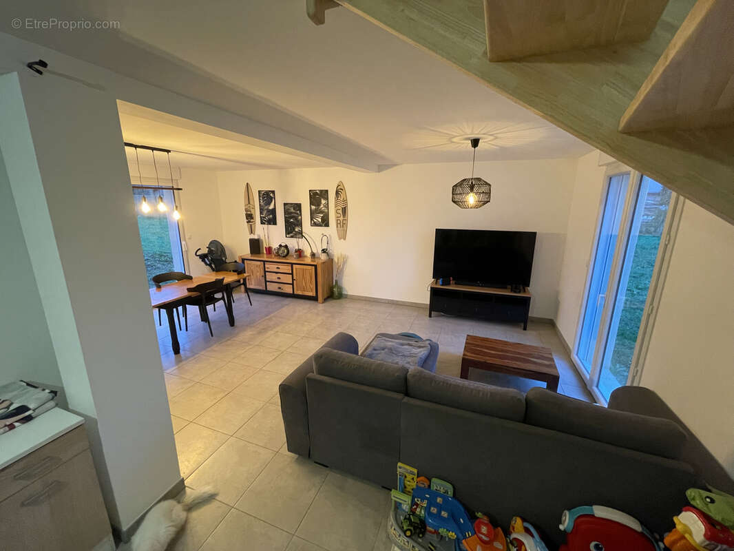 Maison à CROSMIERES