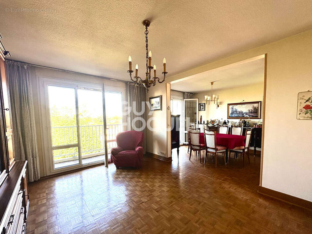 Appartement à CALUIRE-ET-CUIRE