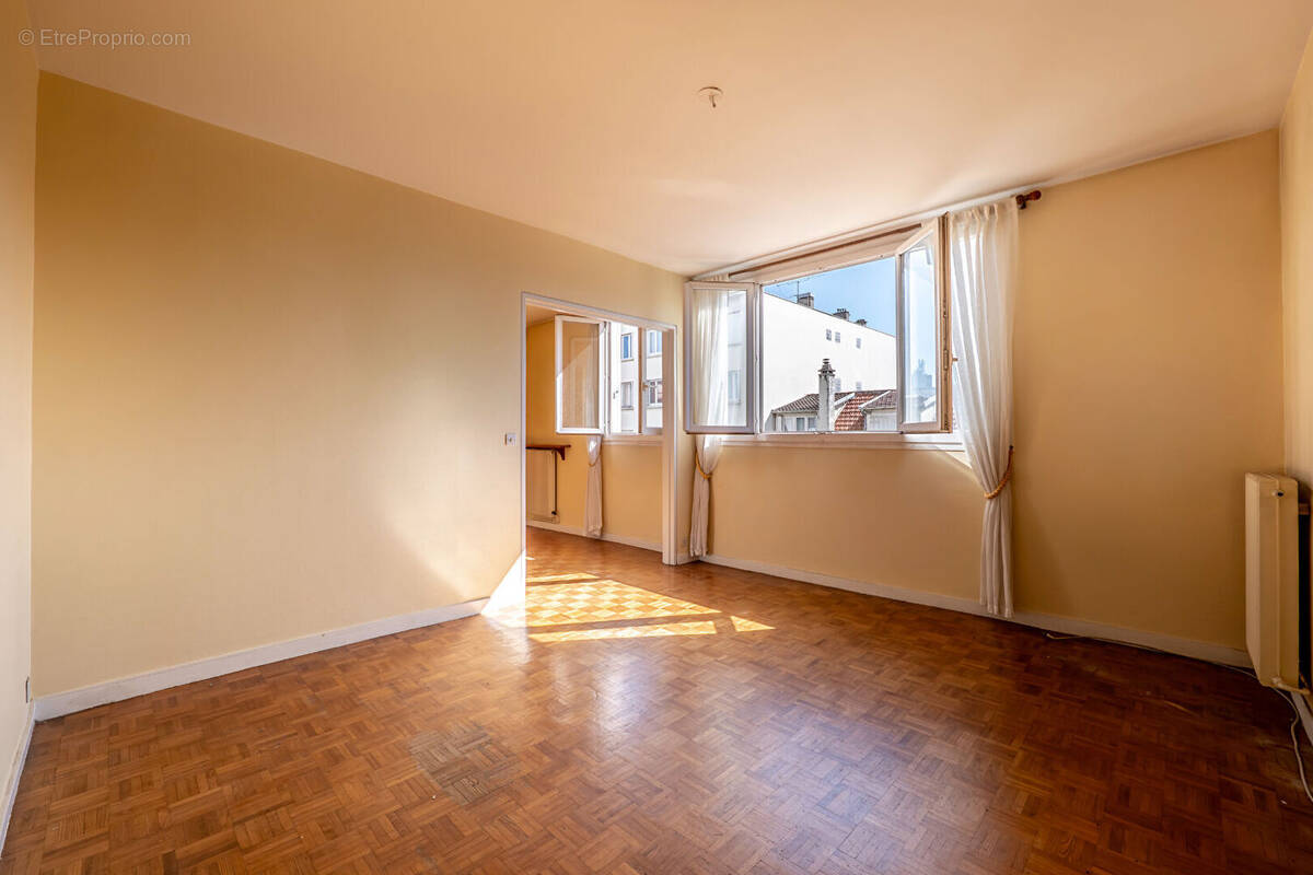 Appartement à COLOMBES