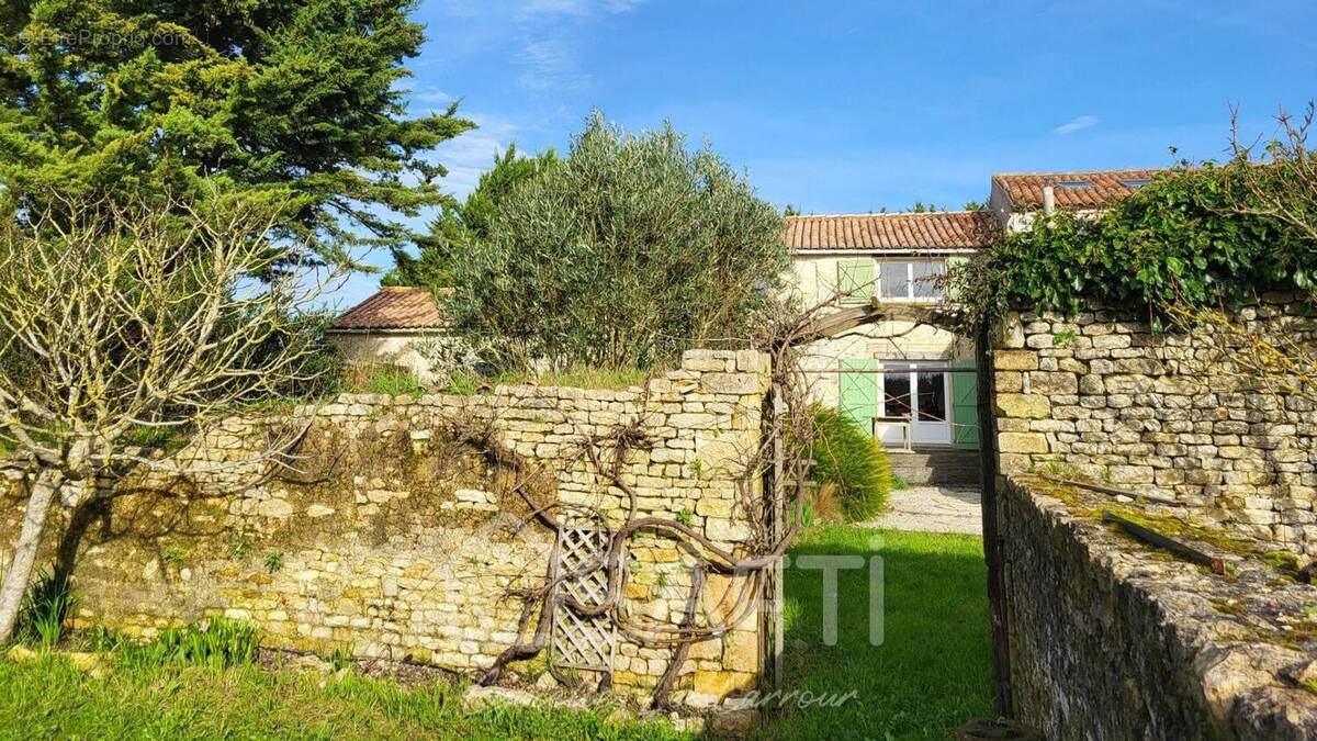 Photo 1 - Maison à CHARRON