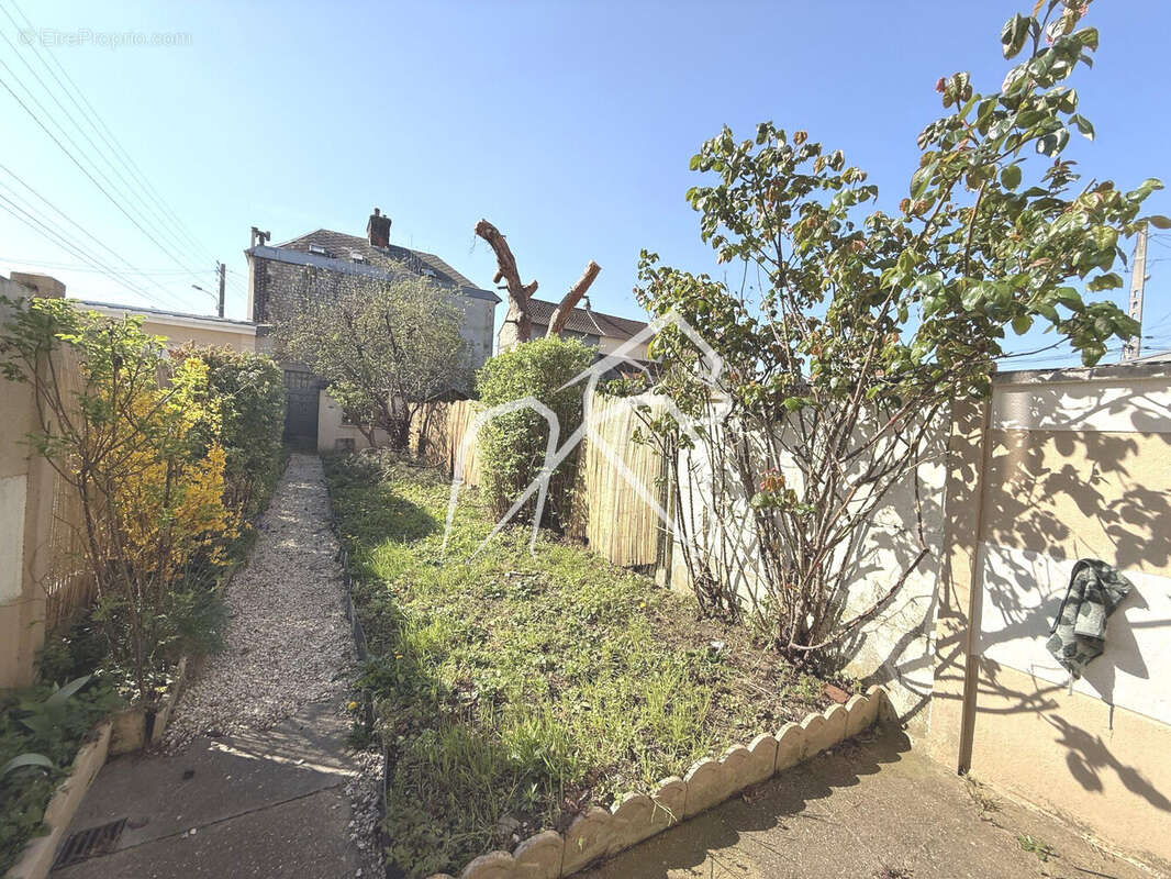 Jardin - Trybe - Sud  - Maison à LE PETIT-QUEVILLY