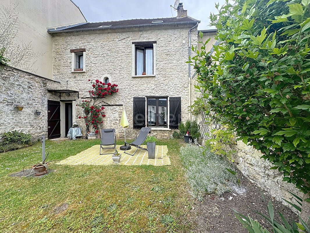 Maison à LAMORLAYE