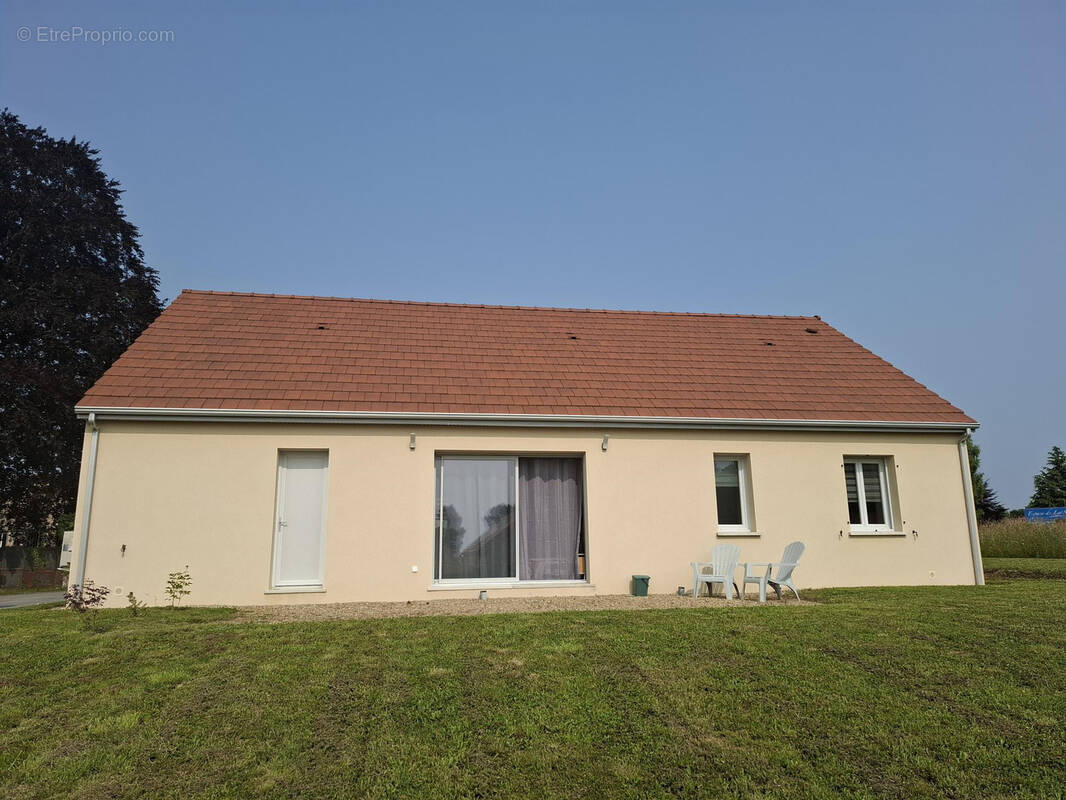 Maison à SAINT-YRIEIX-LA-PERCHE