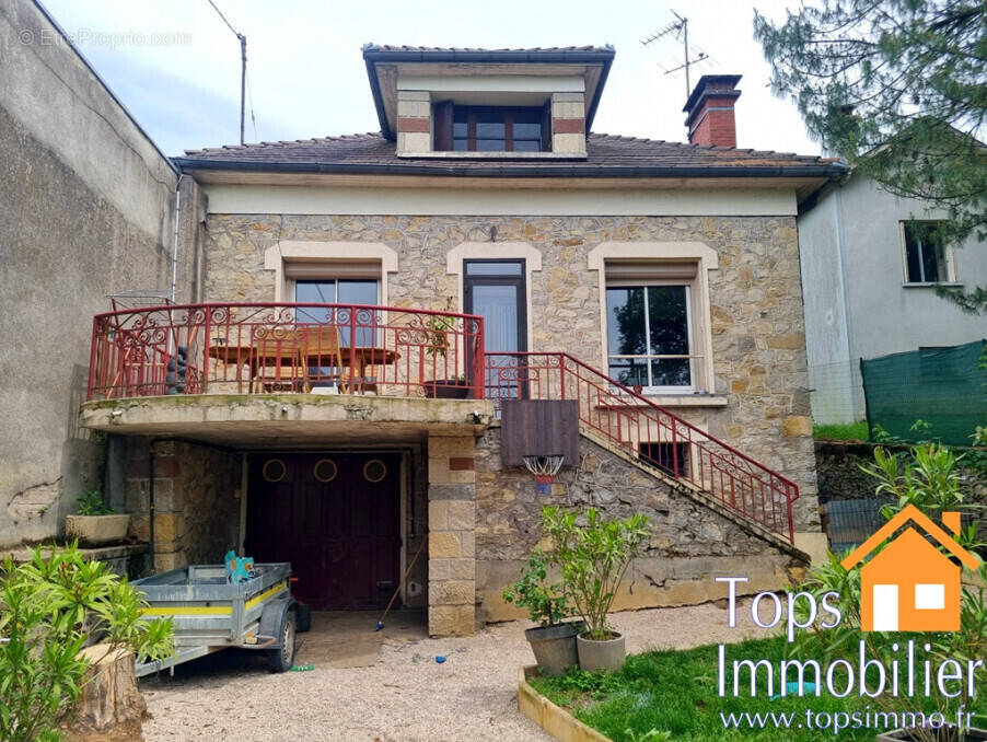 Maison à VILLEFRANCHE-DE-ROUERGUE