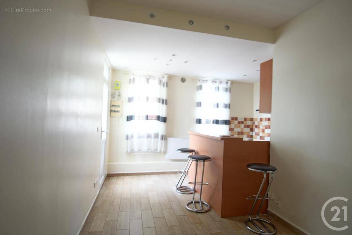 Appartement à VILLENEUVE-LE-ROI
