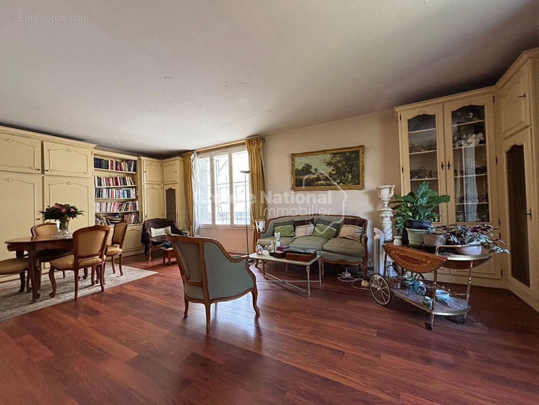 Appartement à VERSAILLES
