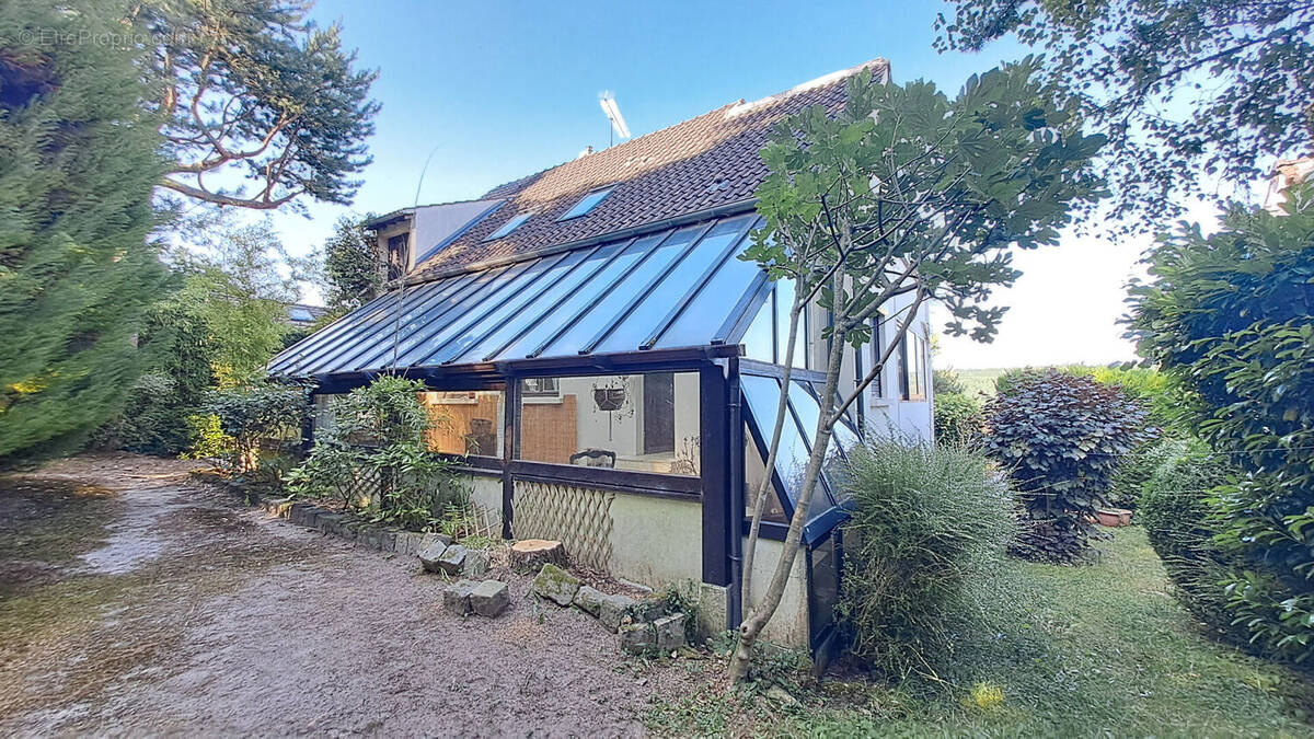 Maison à SAINT-REMY-LES-CHEVREUSE