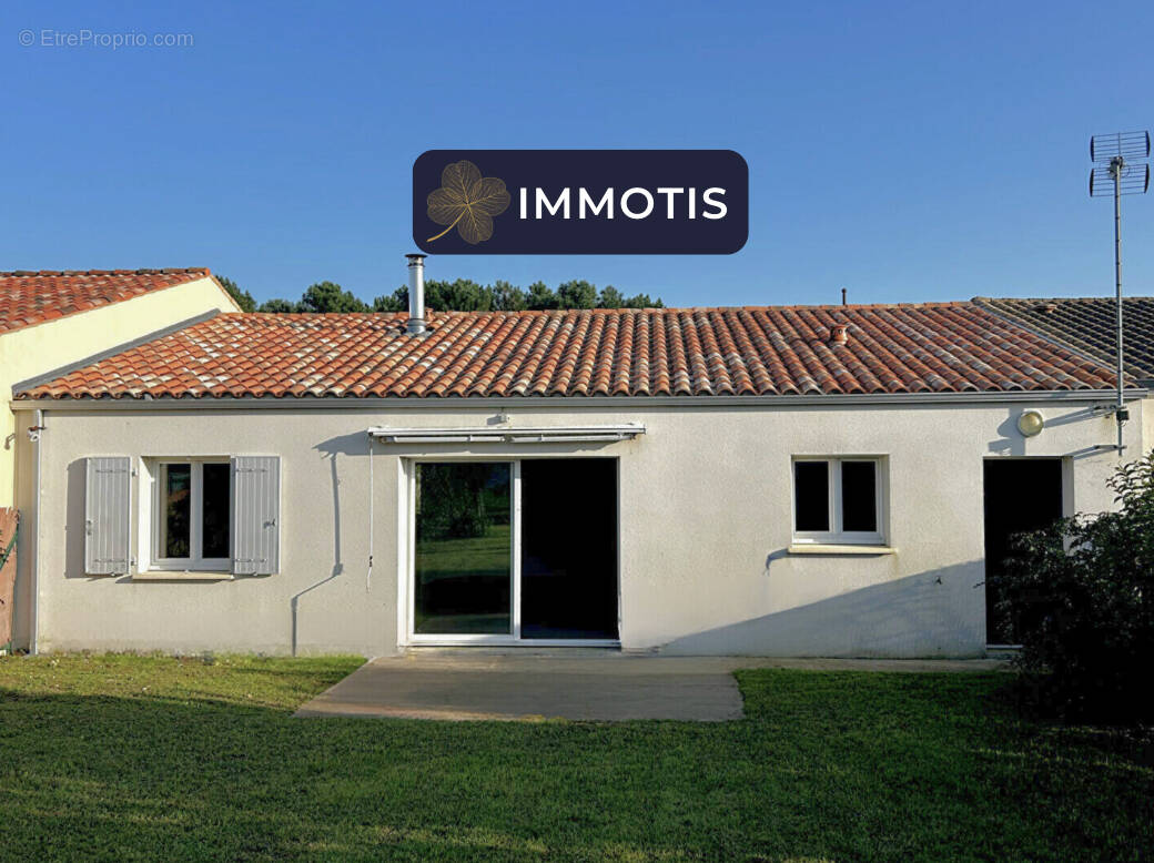 Maison à LES MATHES