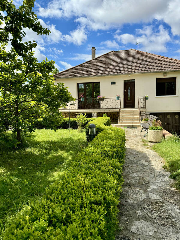 Maison à GIROLLES