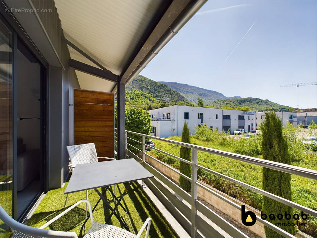 Appartement à CHALLES-LES-EAUX