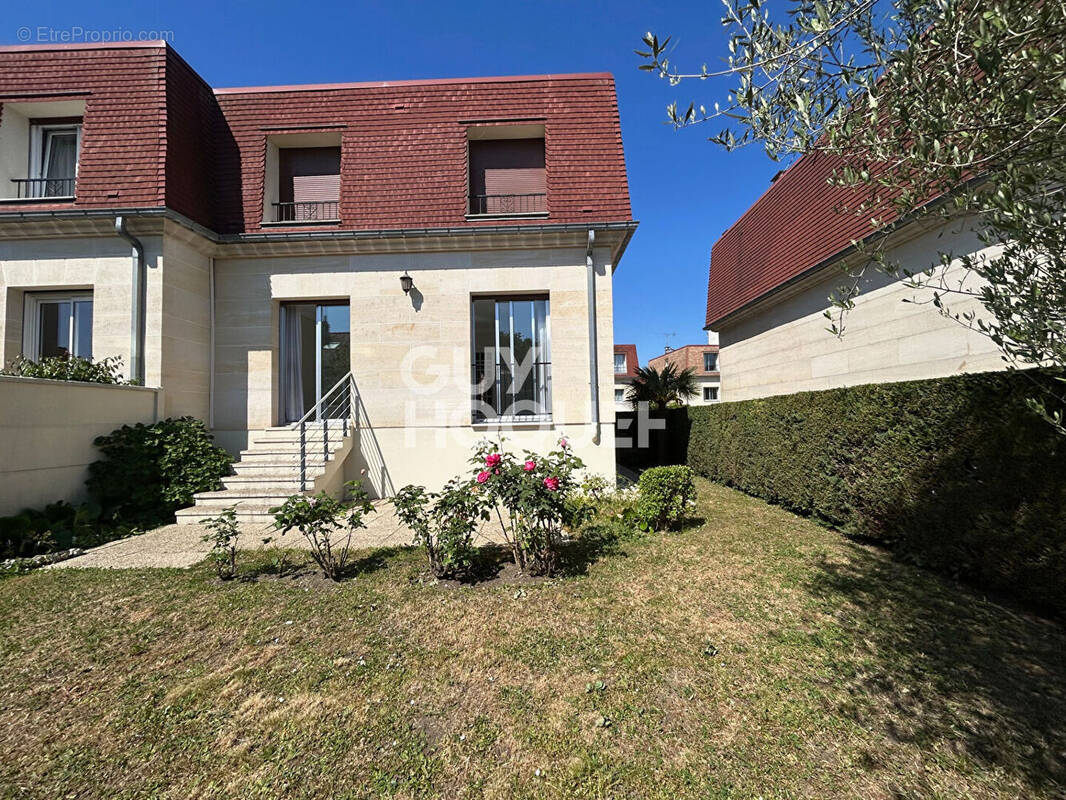 Maison à NEUILLY-PLAISANCE