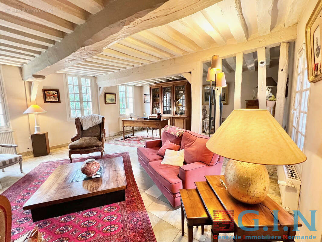 Maison à SAINT-MARTIN-DE-BOSCHERVILLE