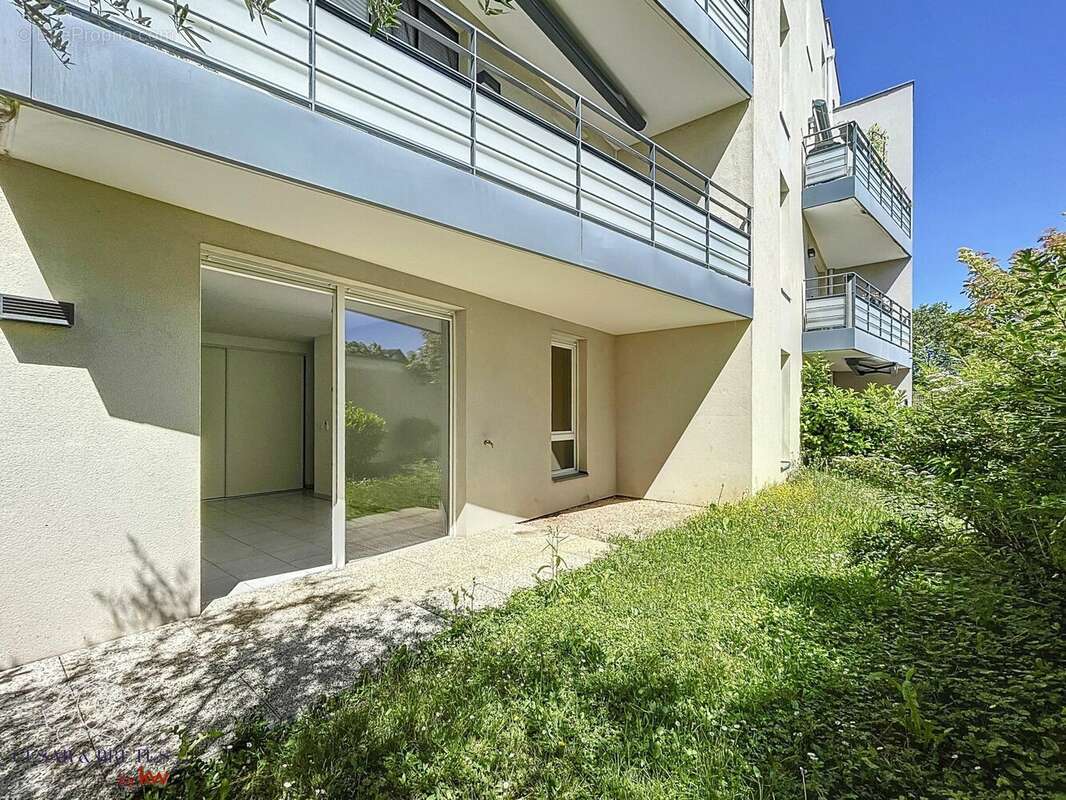 Appartement à SATHONAY-CAMP