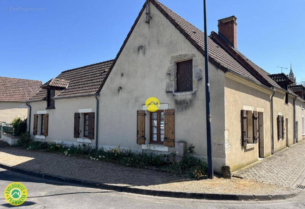 Maison à CHATEAUNEUF-SUR-CHER