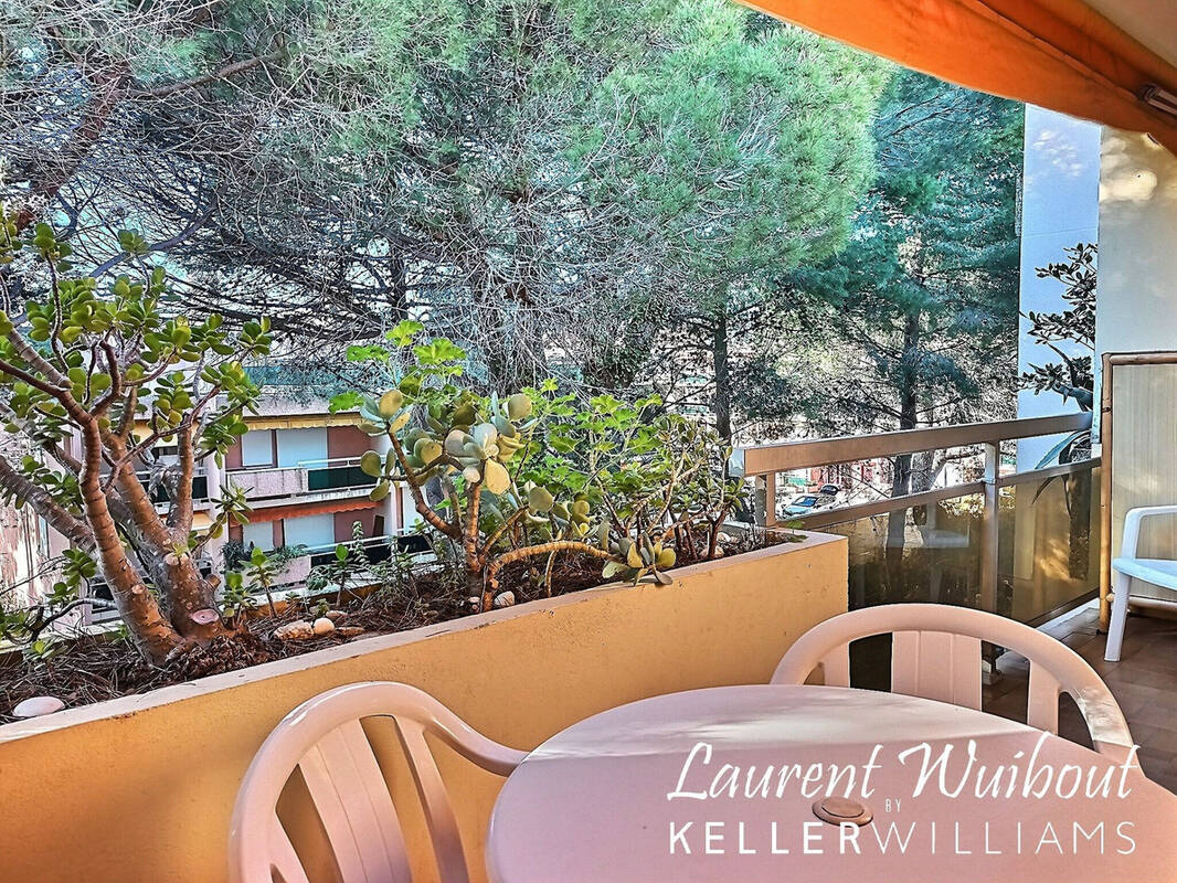 Appartement à BORMES-LES-MIMOSAS