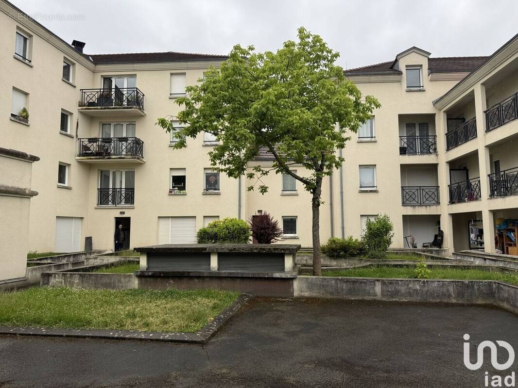 Photo 1 - Appartement à BUSSY-SAINT-GEORGES
