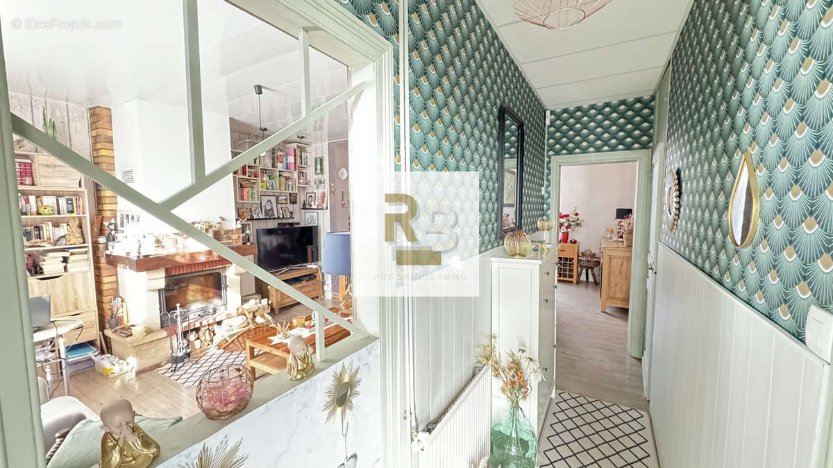 Maison à AIX-NOULETTE