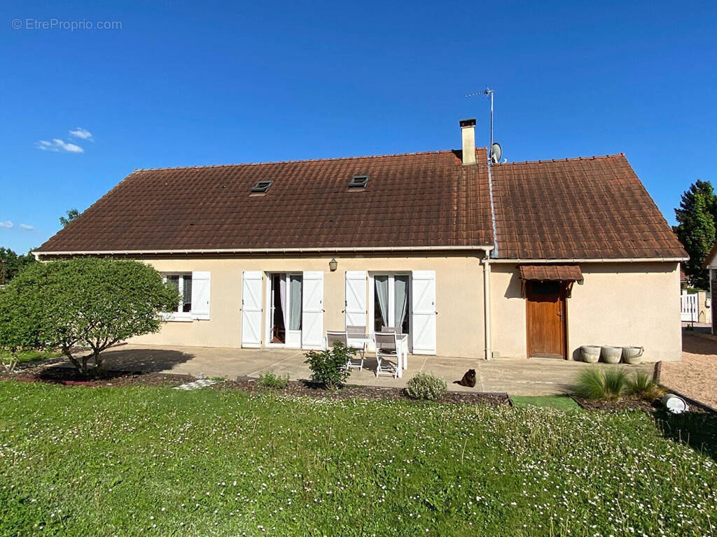 Maison à TROUY