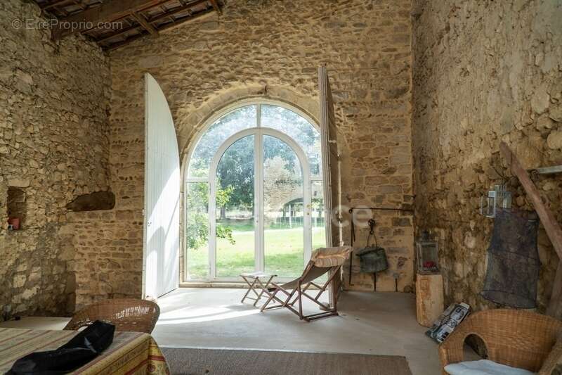 Maison à MEYNES