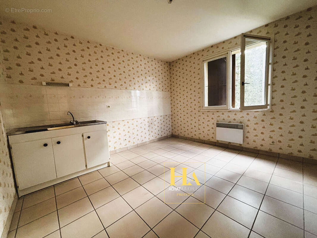 Maison à SERVES-SUR-RHONE