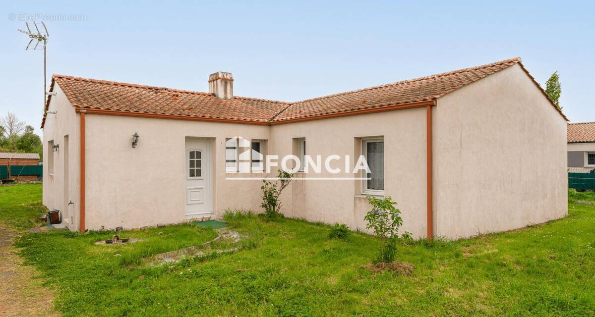 Maison à BOIS-DE-CENE