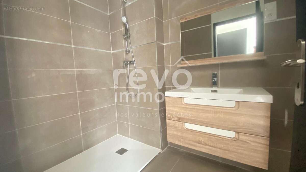 Appartement à PAULHAN