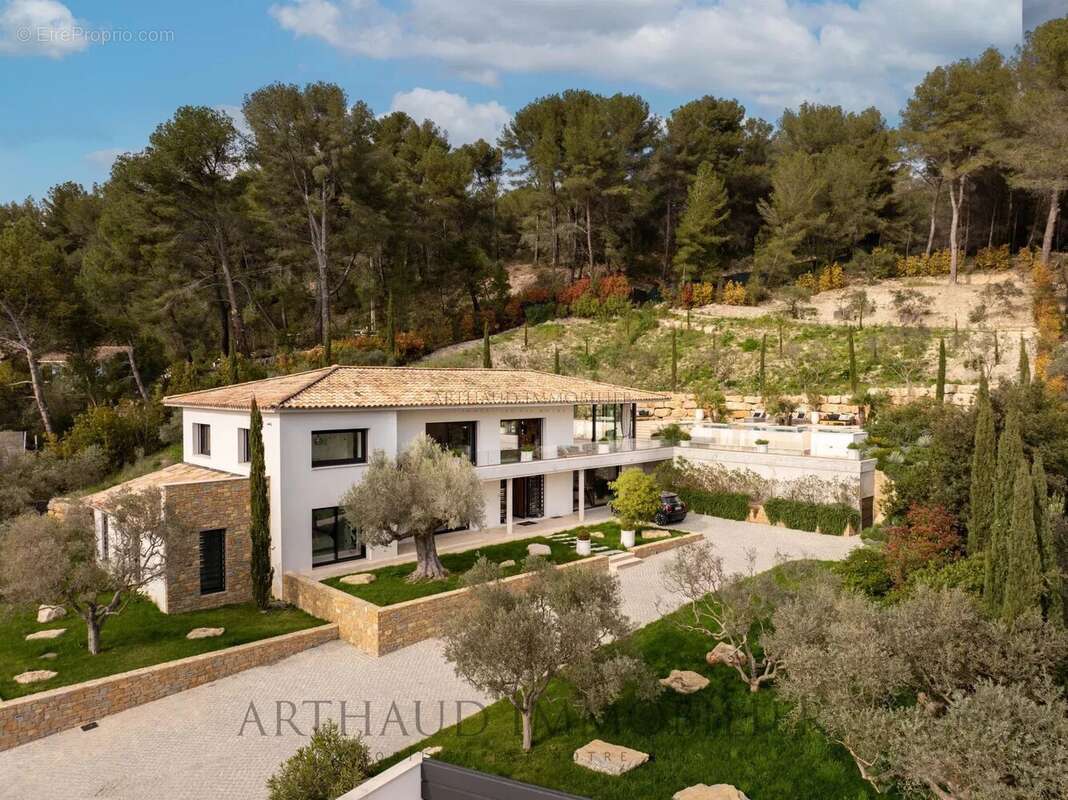 Maison à EGUILLES