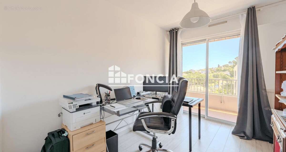 Appartement à HYERES