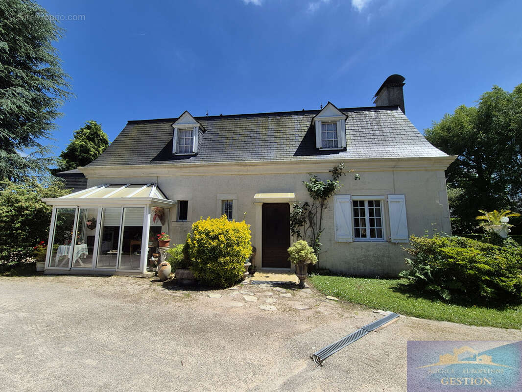 Maison à PONTACQ