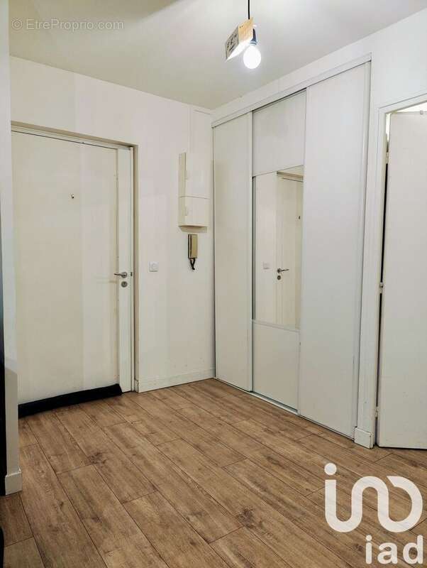 Photo 5 - Appartement à COURBEVOIE
