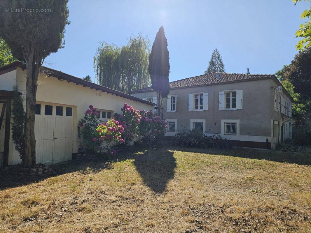 Maison à LAROQUE-D&#039;OLMES