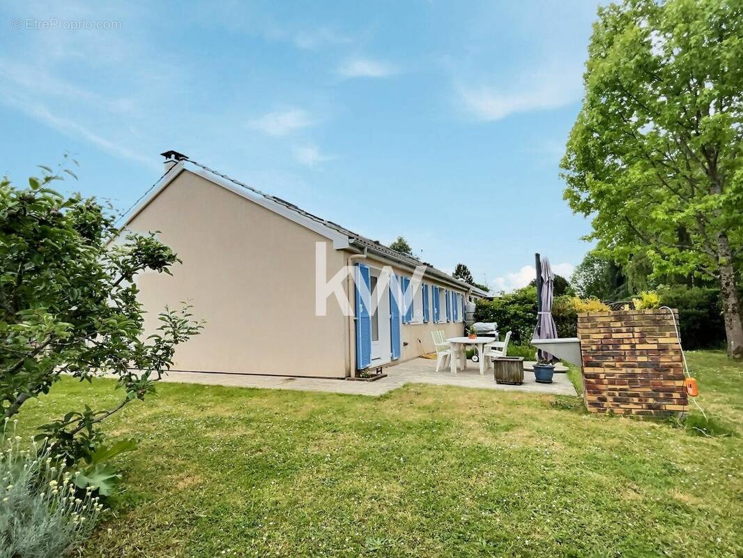 Maison à MENNECY