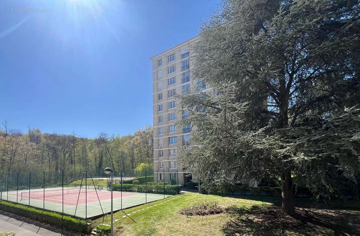 Appartement à BOUGIVAL