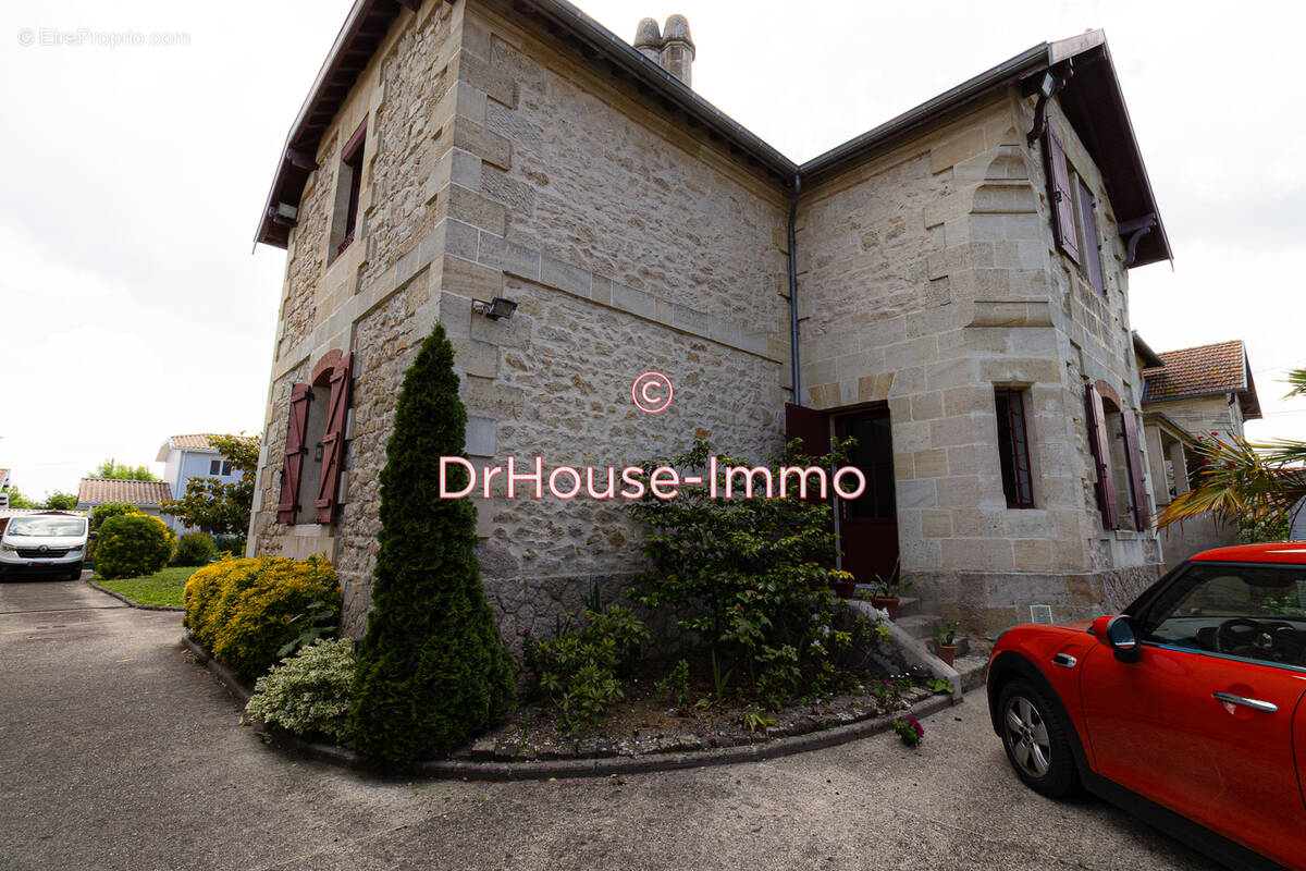 Maison à PAREMPUYRE