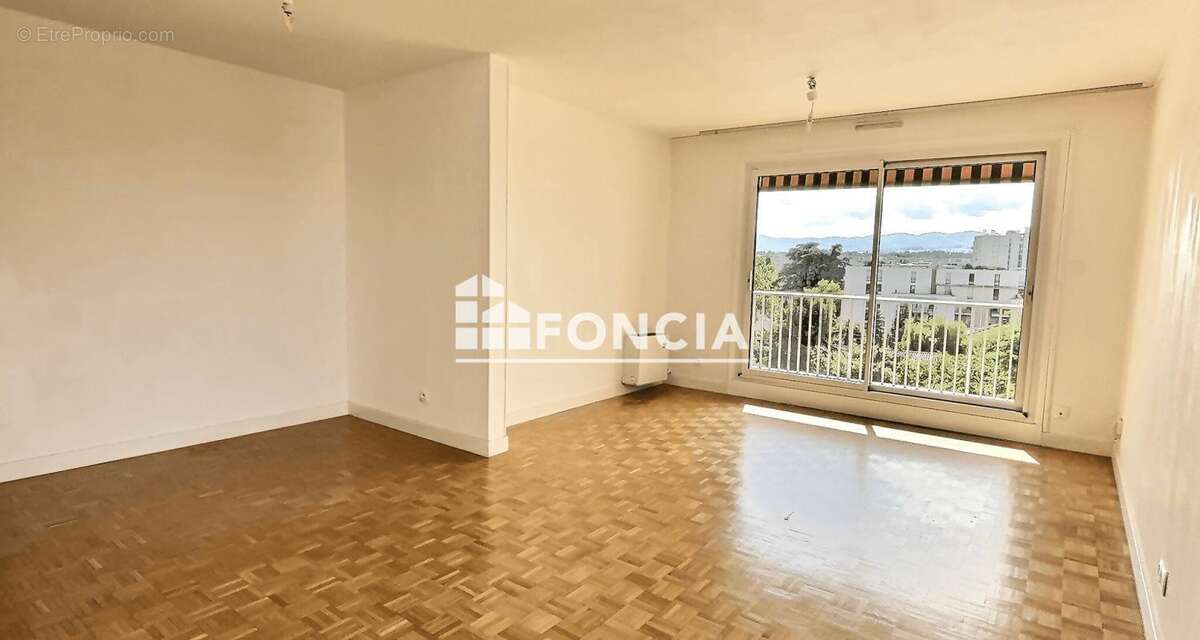 Appartement à TASSIN-LA-DEMI-LUNE