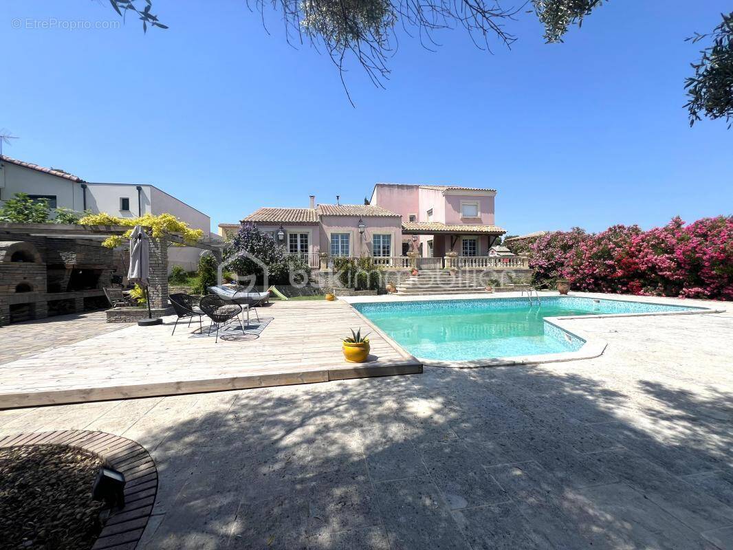 Maison à POUSSAN