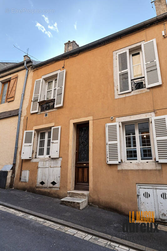 Appartement à GRAY