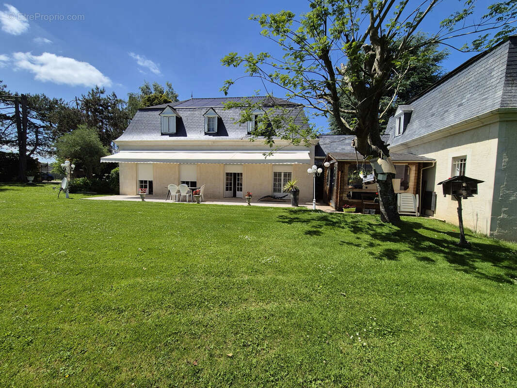 Maison à PONTACQ