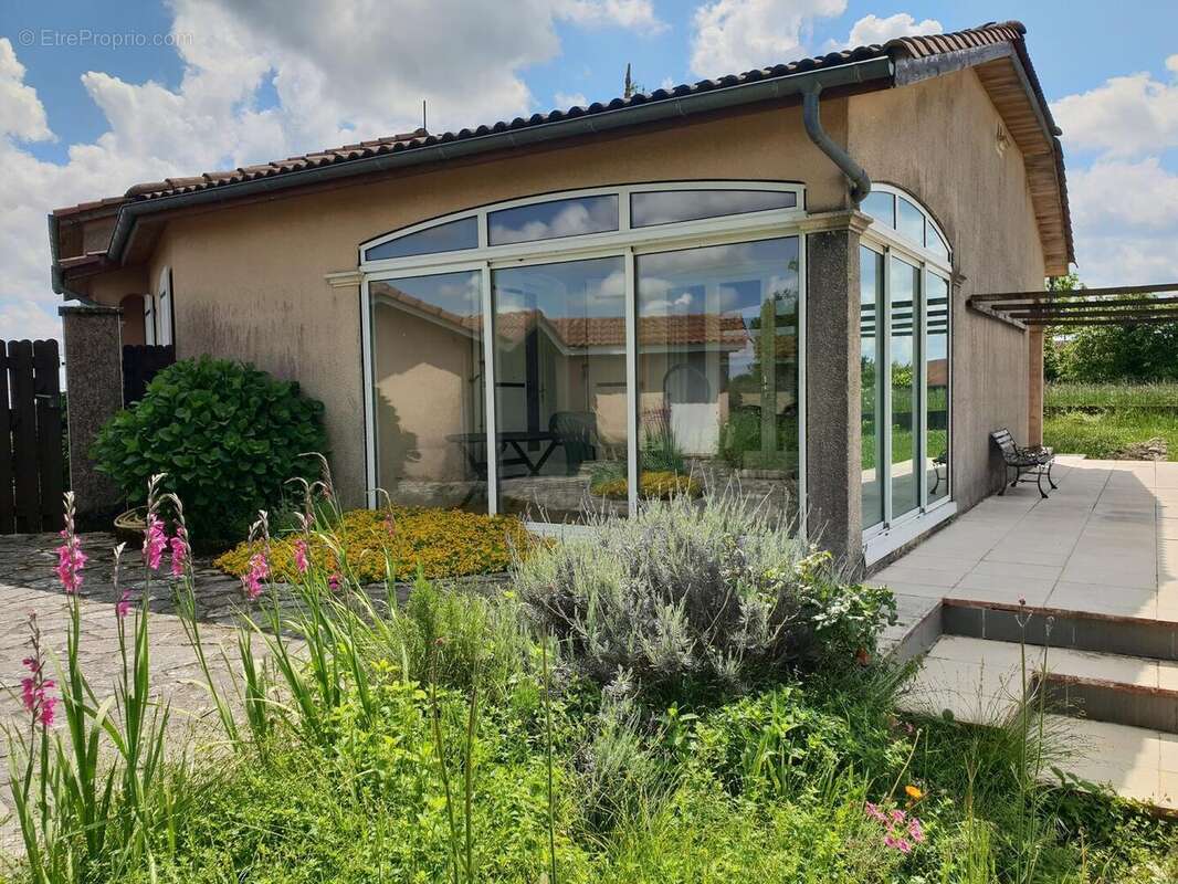 terrasse veranda 1 - Maison à MIELAN