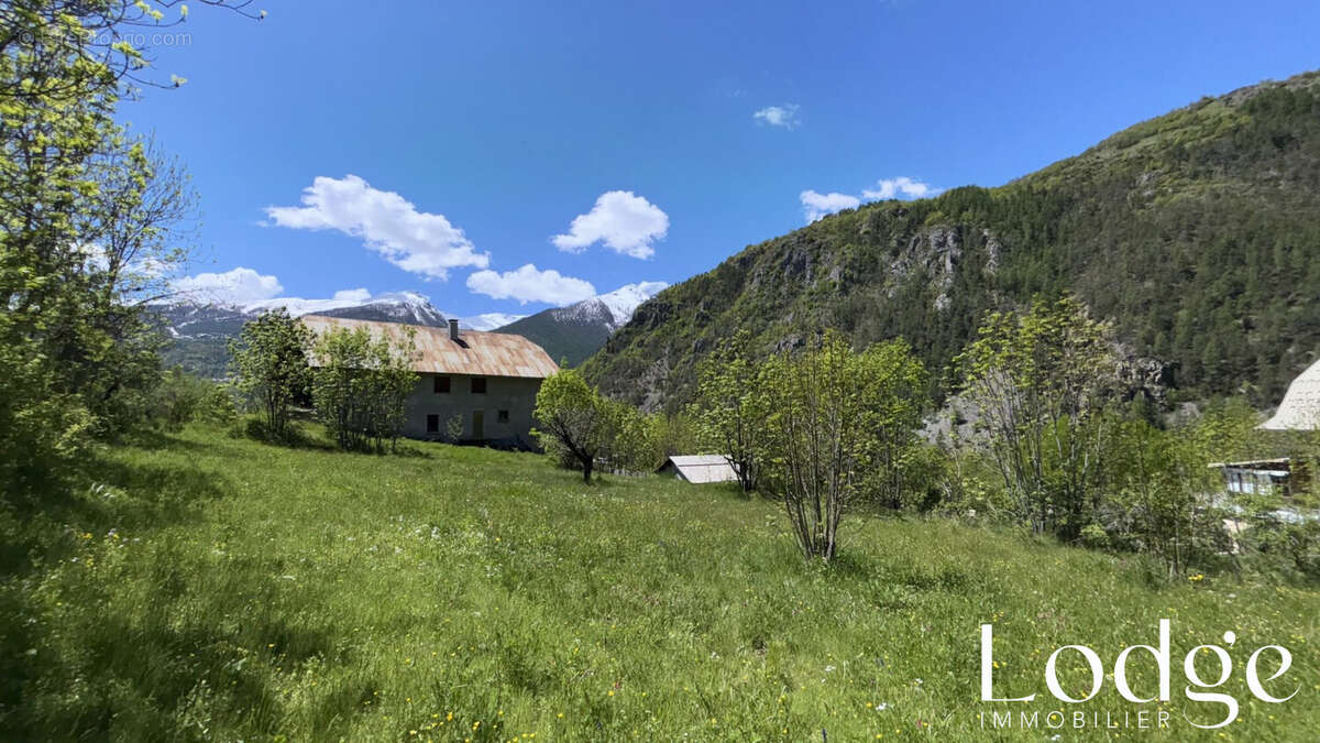 Terrain à PELVOUX