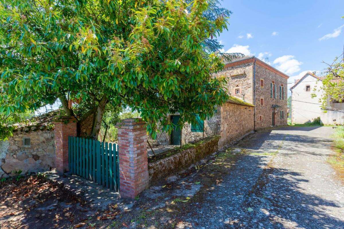 Maison à MONESTIES