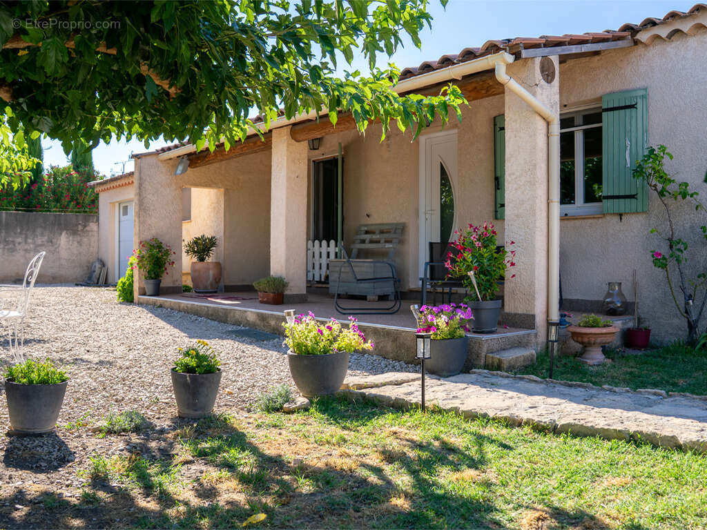 Maison à L&#039;ISLE-SUR-LA-SORGUE