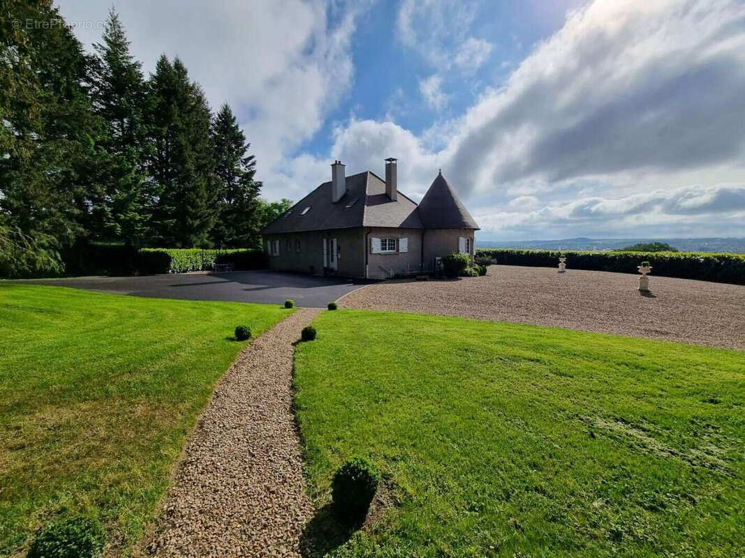 Photo 8 - Maison à GUEUGNON