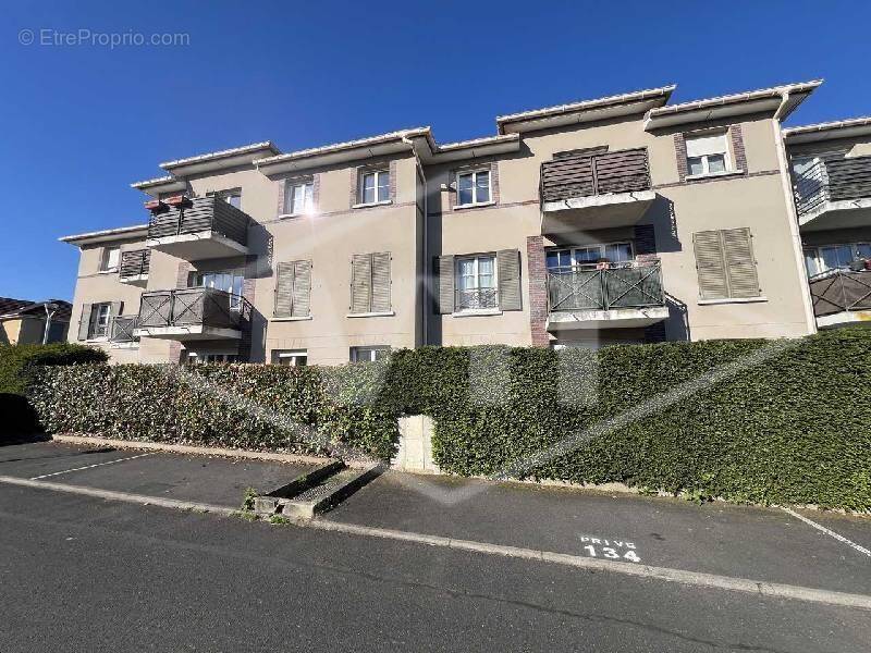 Appartement à COMBS-LA-VILLE