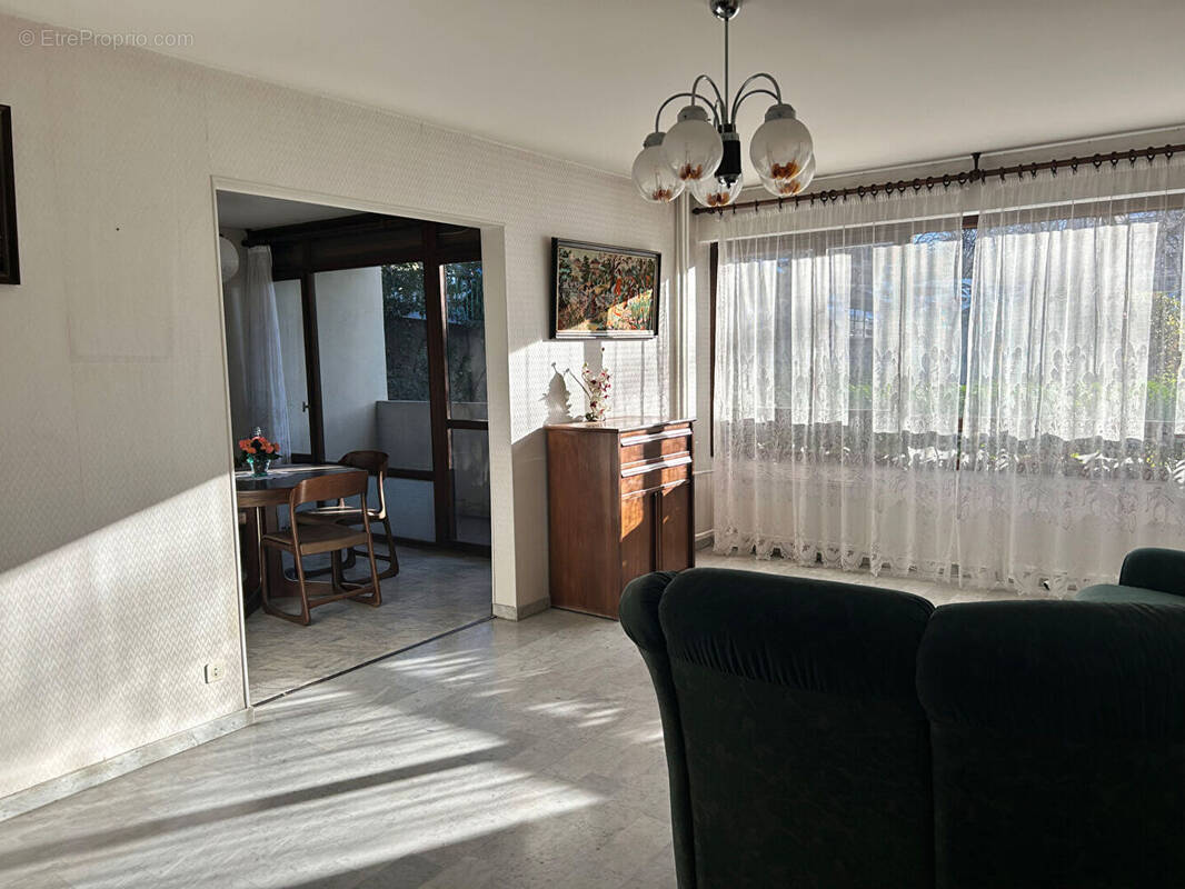 Appartement à MARSEILLE-12E