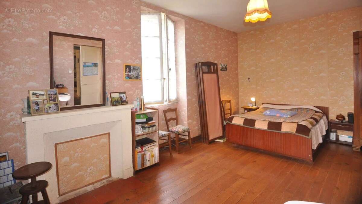 Maison à CHALAIS